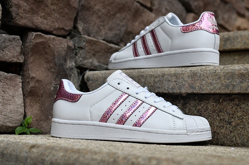 adidas superstar holographique femme