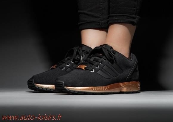 zx flux noir pas cher