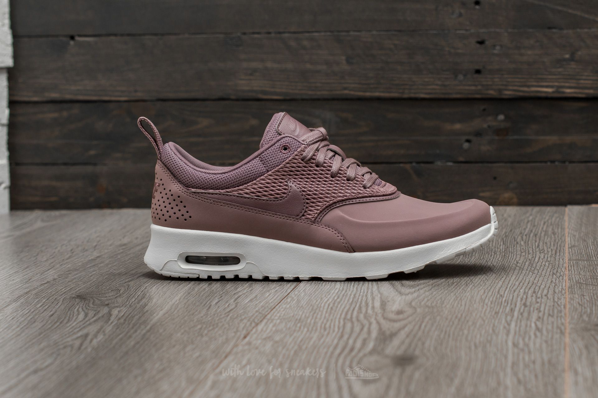 air max thea leather