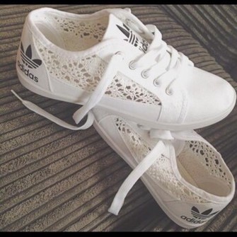 Adidas femme toile shop dentelle