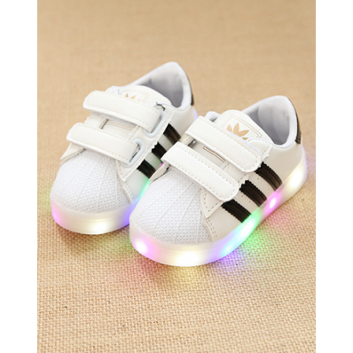 basket lumineuse garçon adidas