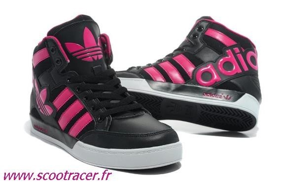 basket adidas rose et noir