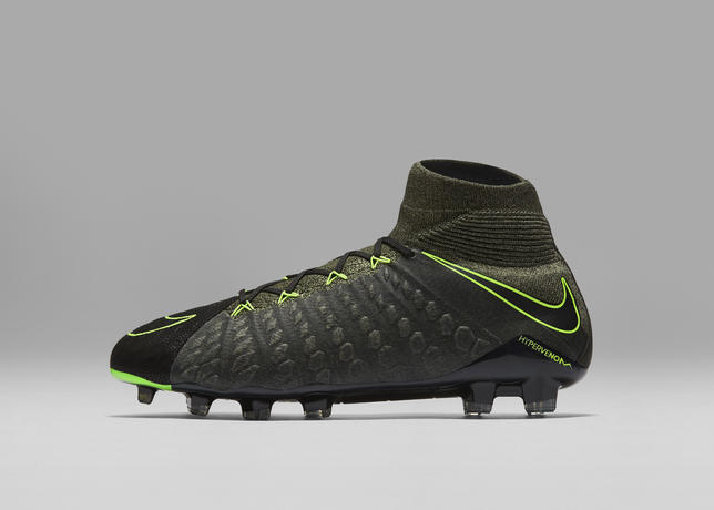 nike hypervenom solde